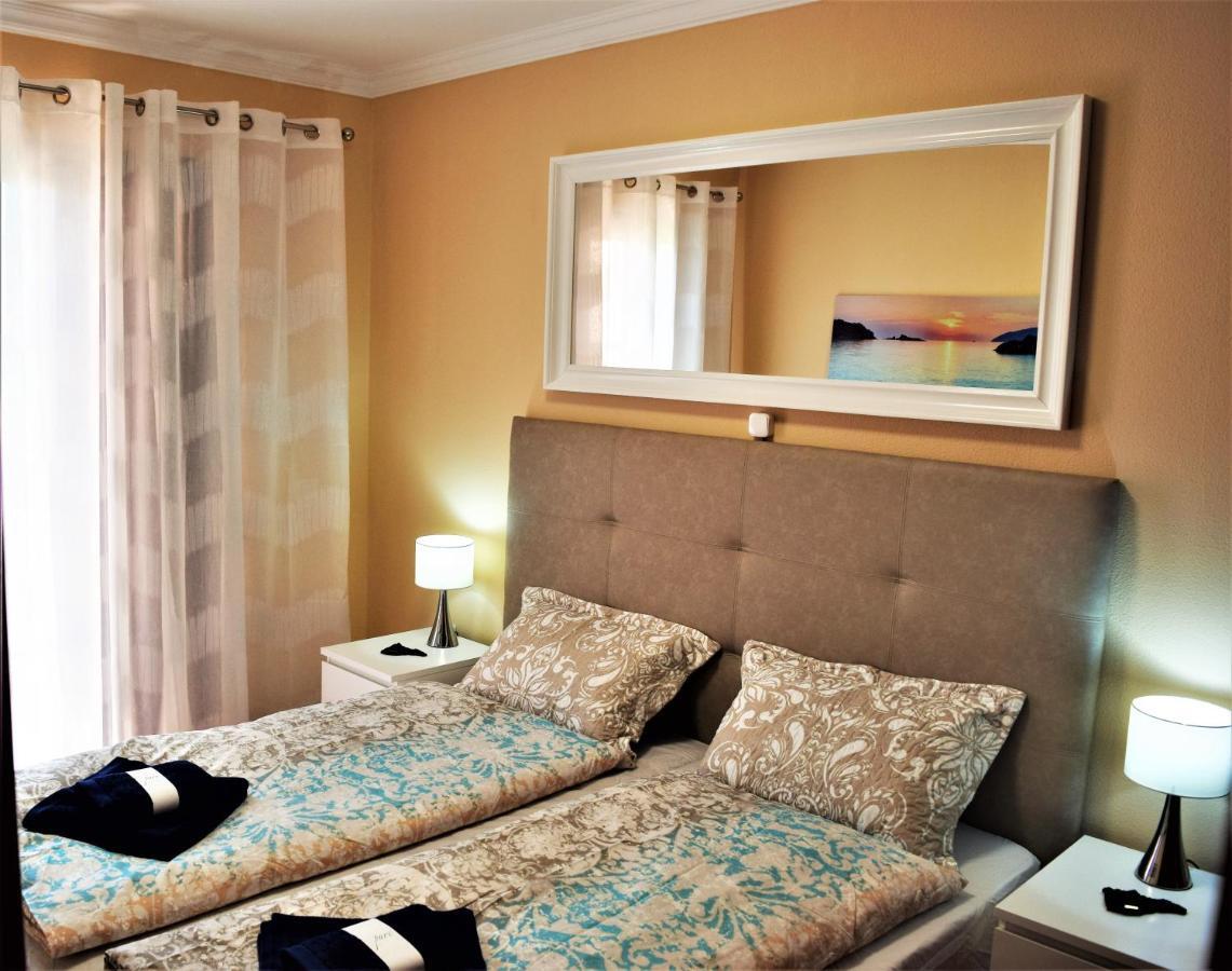 Victoria Family Apartman Tenerife Costa Del Silencio Exterior foto